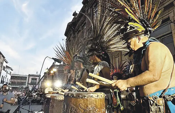 Encuentro de Danzas Aztecas