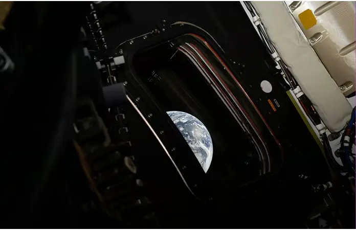 NASA publica fotos de la Tierra desde nave Orión