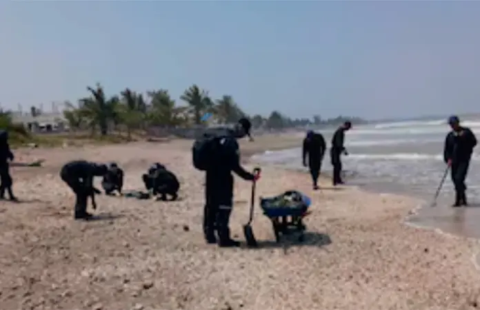 Pemex recolecta 889 toneladas de crudo tras derrame en golfo México