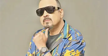 Pepe Aguilar acude a evento en medio de la pol&eacute;mica de Nodal y &Aacute;ngela