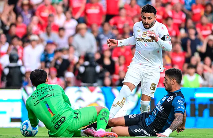 Sopresiva victoria de Gallos ante Diablos