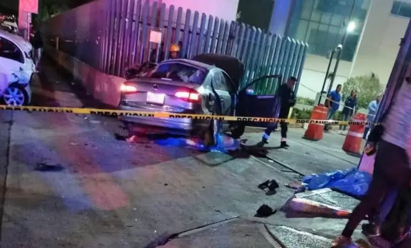 Auto arrolla a 11 personas en carretera México-Pachuca; 4 mueren