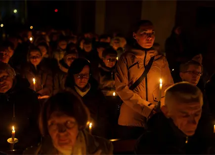 Cristianos celebran la Pascua con fotos en todo el mundo