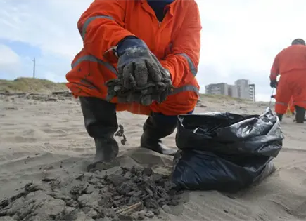 Otorgan suspensi&oacute;n por derrame de hidrocarburos en costas de Veracruz y Tabasco