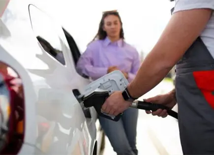 Profeco va contra gasolineras por precios altos de gasolina