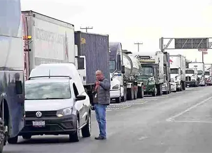 Transportistas inician bloqueos