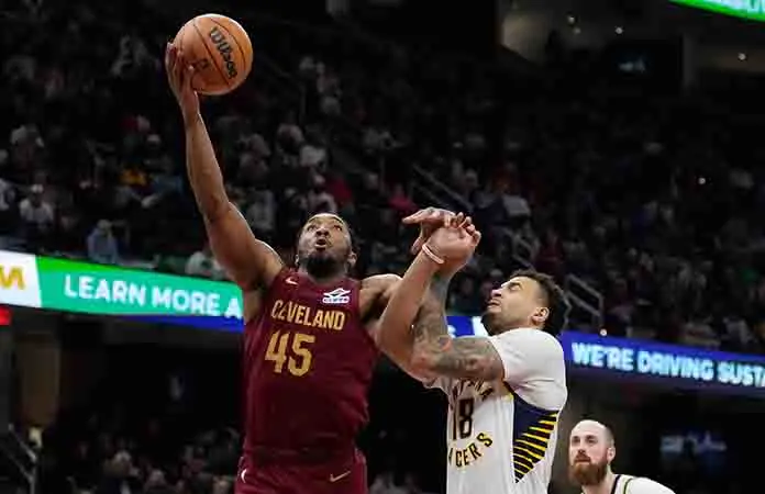 Vencen los Cavs a diezmados Pacers