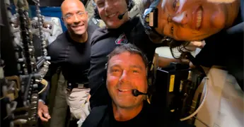 Trump celebra &eacute;xito de misi&oacute;n Artemis II tras amerizaje de Orion