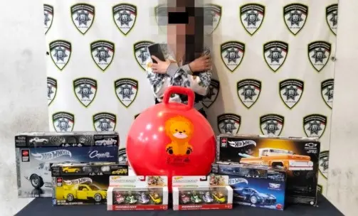 Cae mujer por robo de casi 5 mil pesos en Walmart