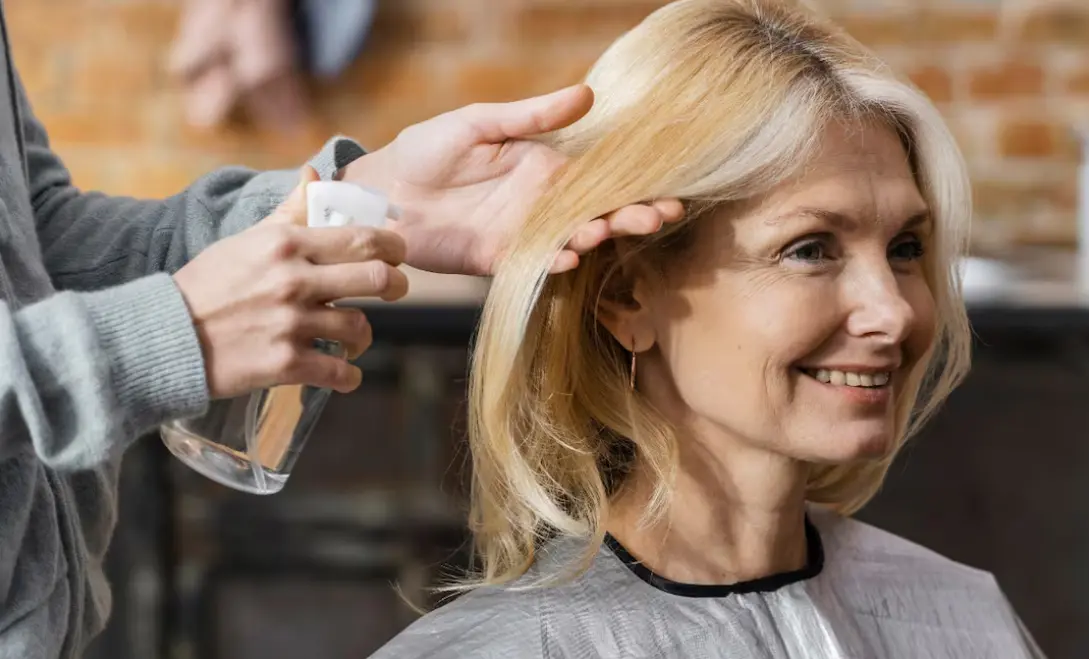 Canas sin tinte: la tendencia que apuesta por lo natural