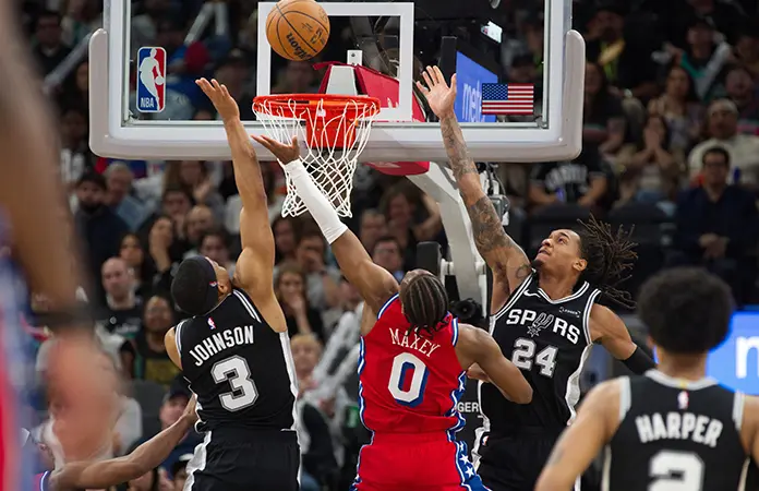 Siguen los Spurs al acecho del Thunder