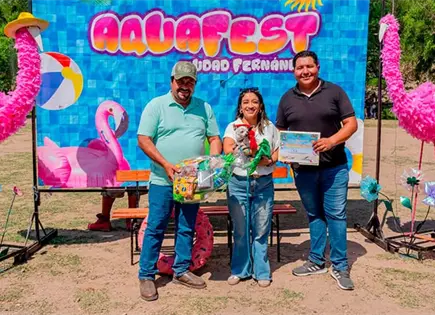 Un &eacute;xito, concurso de disfraces Aquafest
