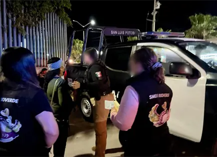 Atienden caso de brote psic&oacute;tico en Rioverde; trasladan a mujer a hospital