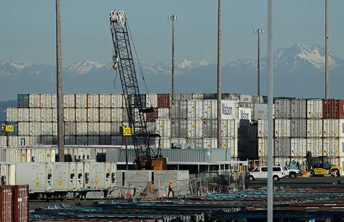 El comercio, bajo presión