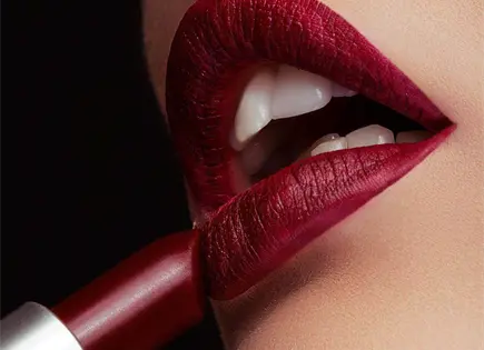 Labiales que iluminan la sonrisa y hacen ver dientes más blancos Labiales que iluminan la sonrisa y hacen ver dientes más blancos