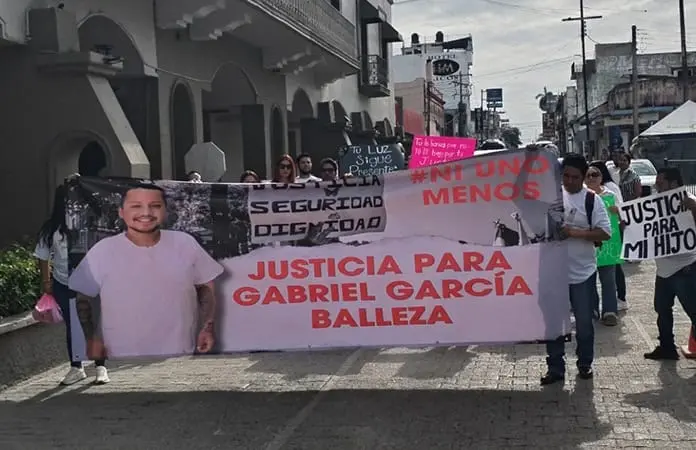 Demandan justicia por enfermero Demandan justicia por enfermero