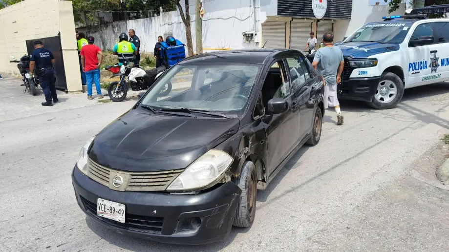 Motociclista resulta lesionado tras choque con auto en Norte Residencial
