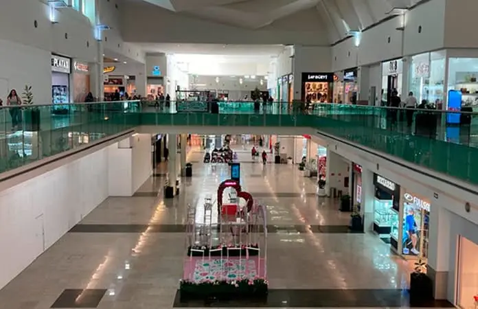 Protección Civil amenaza con clausura a Plaza San Luis Protección Civil amenaza con clausura a Plaza San Luis