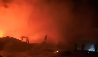 Reportan 90% de control en incendio; calidad del aire no representa riesgo Reportan 90% de control en incendio; calidad del aire no representa riesgo