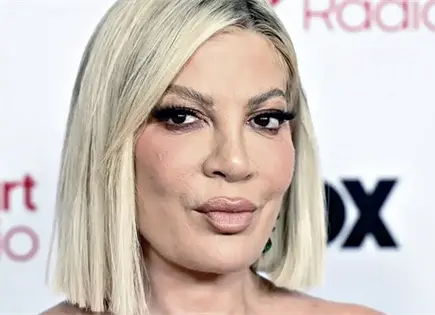 TORI SPELLING SUFRE ACCIDENTE VIAL TORI SPELLING SUFRE ACCIDENTE VIAL