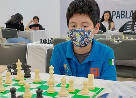 Destaca matehualense en torneo de ajedrez