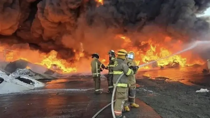 Incendio en Zona Industrial deja más de 100 mdp en pérdidas: Bomberos