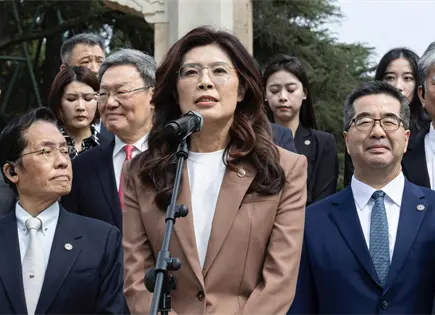 L&iacute;der opositora de Taiw&aacute;n se re&uacute;ne con Xi Jinping en Beijing