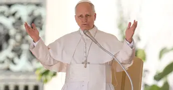 Papa Le&oacute;n XIV critica guerra en Ir&aacute;n impulsada por Trump