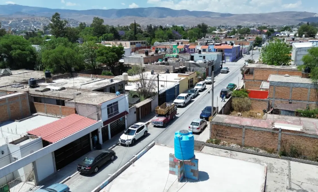 Vecinos de Satélite protestan por falta de agua; denuncian meses sin servicio