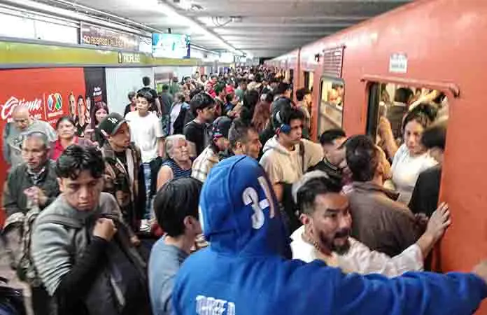 Caos en el Metro por paro de sindicato