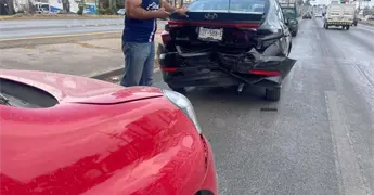 Carambola en la 57 deja solo da&ntilde;os materiales