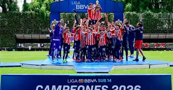 Chivas Sub-14 se proclama campe&oacute;n