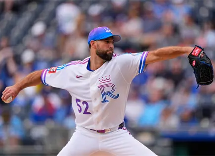 Michael Wacha poncha siete y Reales vencen a Medias Blancas