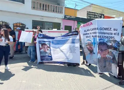 Piden a Gallardo agilizar b&uacute;squeda del menor Alan Carrera