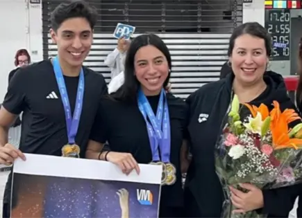 Selección mexicana de natación artística regresa con 17 medallas de Chile