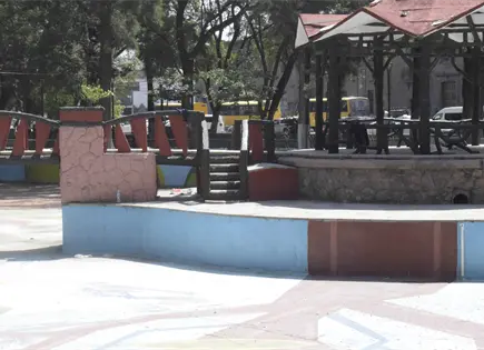 Desalojan de la Alameda a personas en situación de calle Desalojan de la Alameda a personas en situación de calle