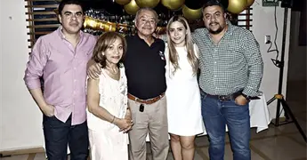 H&Eacute;CTOR FESTEJA UN A&Ntilde;O M&Aacute;S DE VIDA