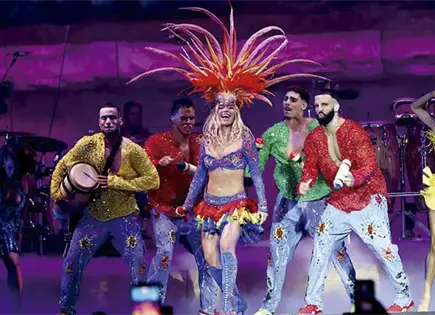 KAROL G REIVINDICA A LOS LATINOS EN COACHELLA KAROL G REIVINDICA A LOS LATINOS EN COACHELLA