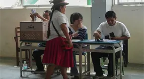 Keiko Fujimori lidera conteo en Perú