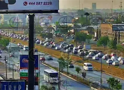 Tr&aacute;fico pesado en zona oriente y centro de SLP