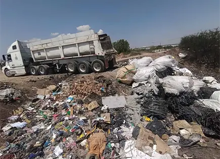 Empresas detr&aacute;s de tiraderos clandestinos en La Pila