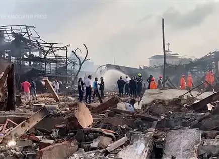 Explosi&oacute;n en planta el&eacute;ctrica; 9 muertos