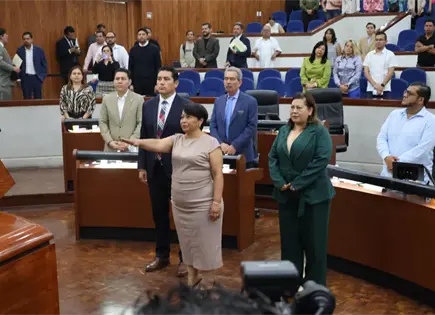 Diputada deja curul sin explicar motivos