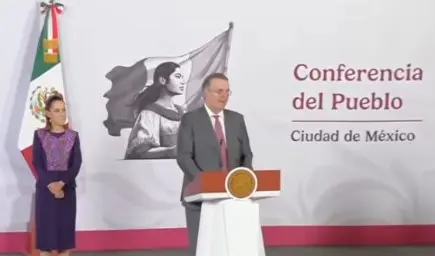 Marcelo Ebrard anuncia inversi&oacute;n de mil millones de d&oacute;lares