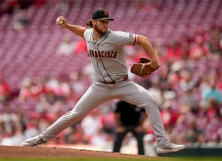 Gigantes San Francisco vencen 3-0 a Rojos Cincinnati con Roupp y Chapman
