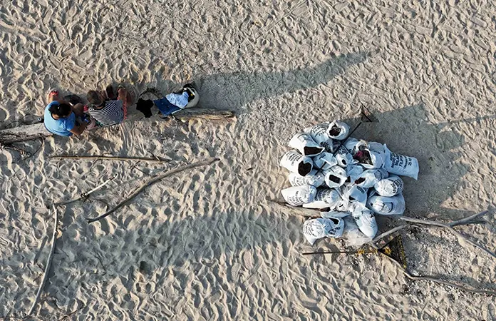 Pemex despide a 3 por derrame