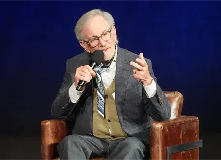Steven Spielberg recibe premio y presenta Disclosure Day en Las Vegas