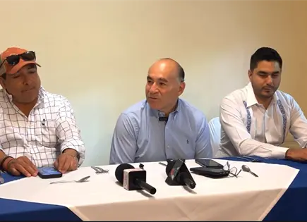 De gira por Valles, Galindo reafirma que quiere ser gobernador