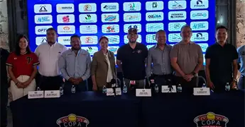 Presentan la Copa de Softbol Puro Pulque