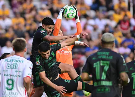 &Aacute;ngel Correa evita derrota de Tigres ante Necaxa en el Victoria